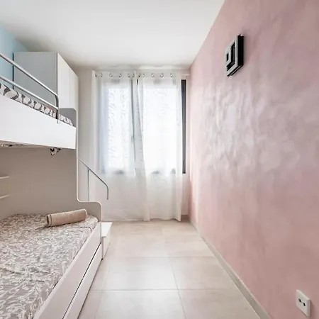 Apartment By The With Pool And Private Parking Cambrils
