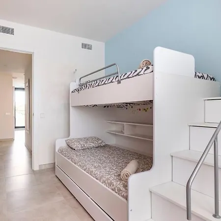 By The With Pool And Private Parking Apartment