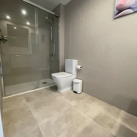 By The With Pool And Private Parking Apartment *